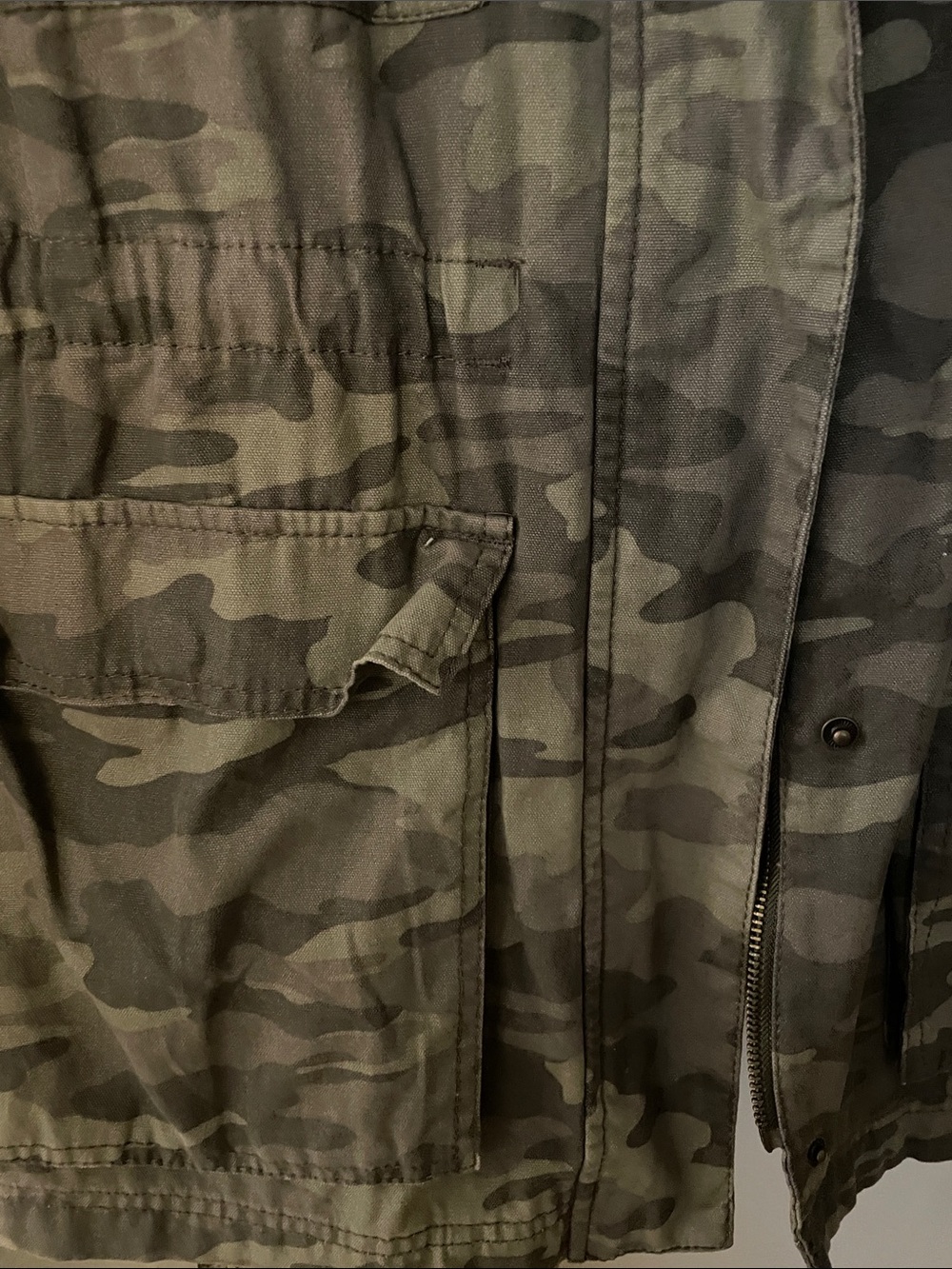 Universal Thread Olive Camo Utility Jacket with Hood - Picture 3 of 5